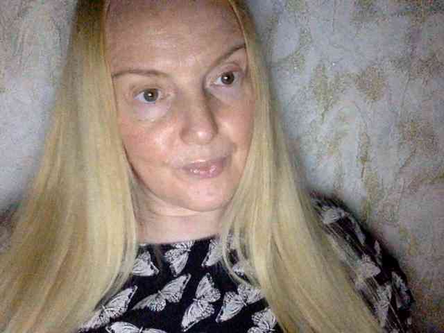 BlondyVio webcam