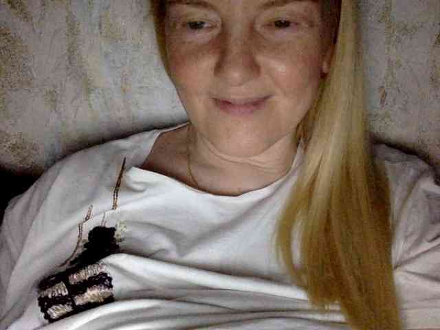 BlondyVio webcam