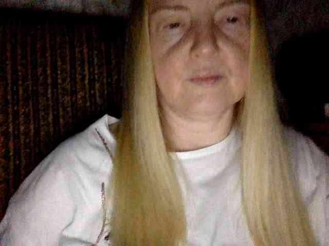 BlondyVio webcam