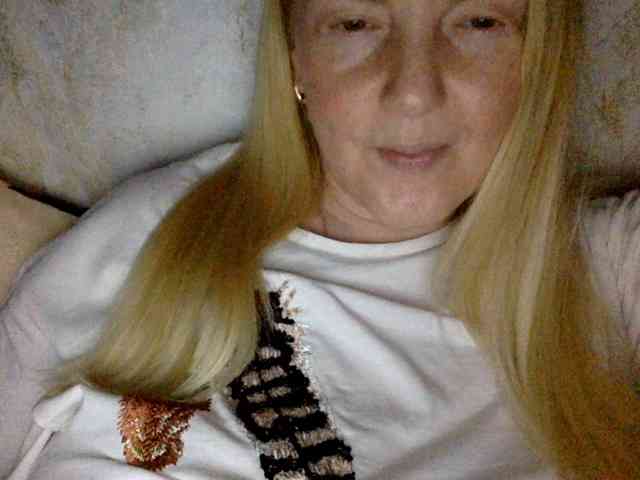 BlondyVio webcam