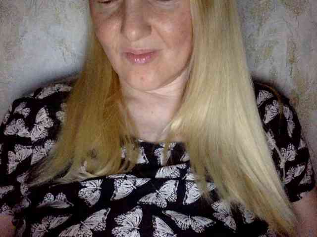 BlondyVio webcam