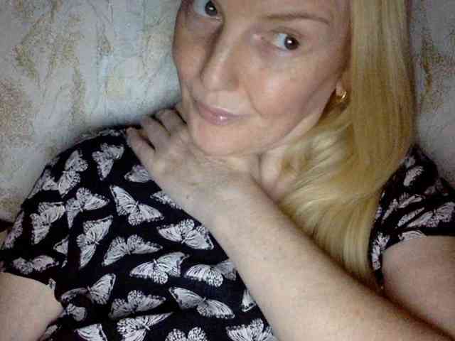 BlondyVio webcam