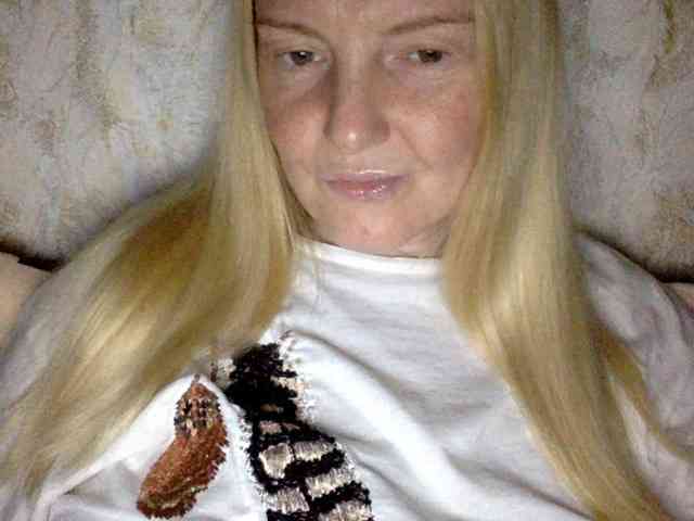 BlondyVio webcam