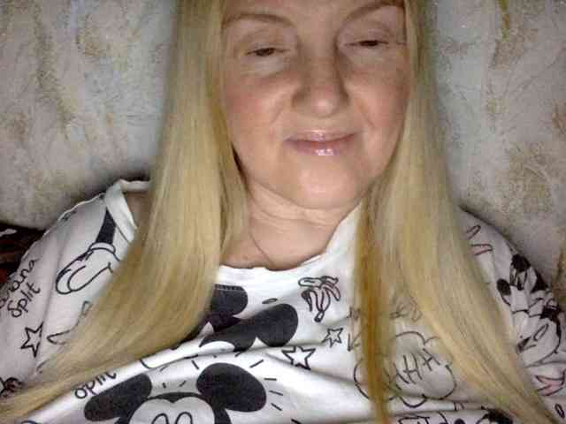 BlondyVio webcam