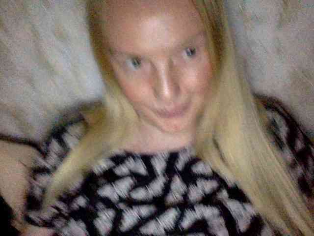 BlondyVio webcam