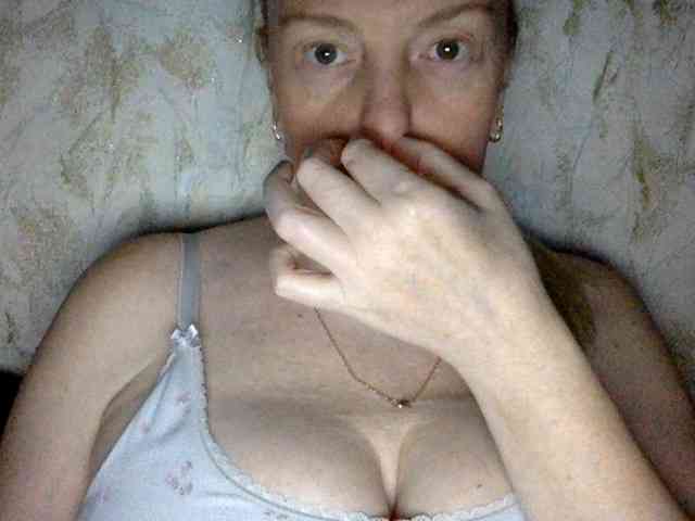 BlondyVio webcam