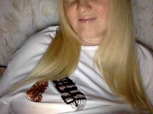 BlondyVio webcam