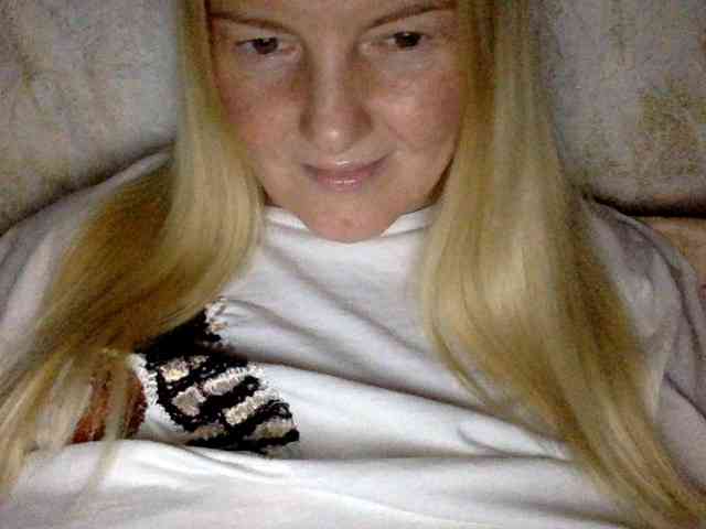BlondyVio webcam