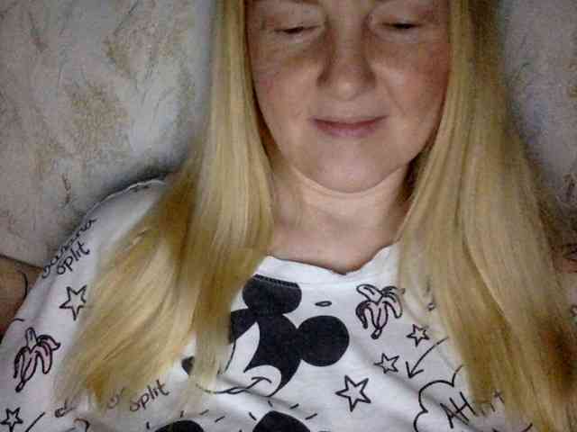 BlondyVio webcam