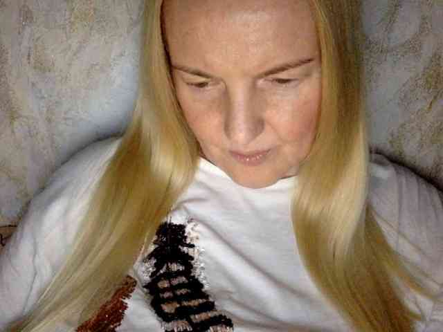BlondyVio webcam