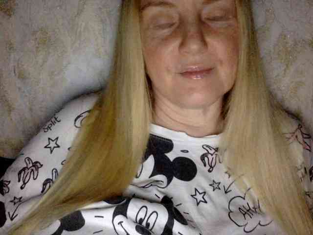 BlondyVio webcam