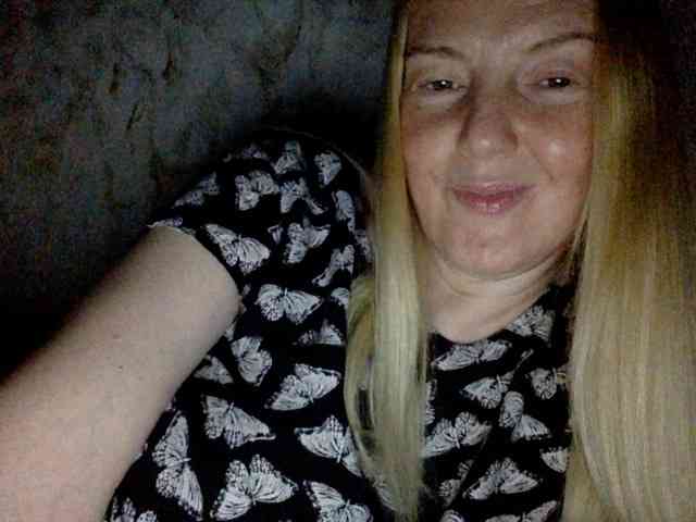 BlondyVio webcam