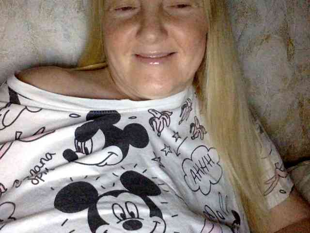 BlondyVio webcam