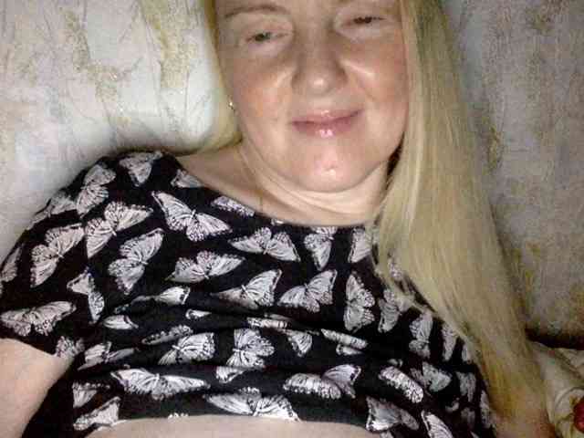 BlondyVio webcam