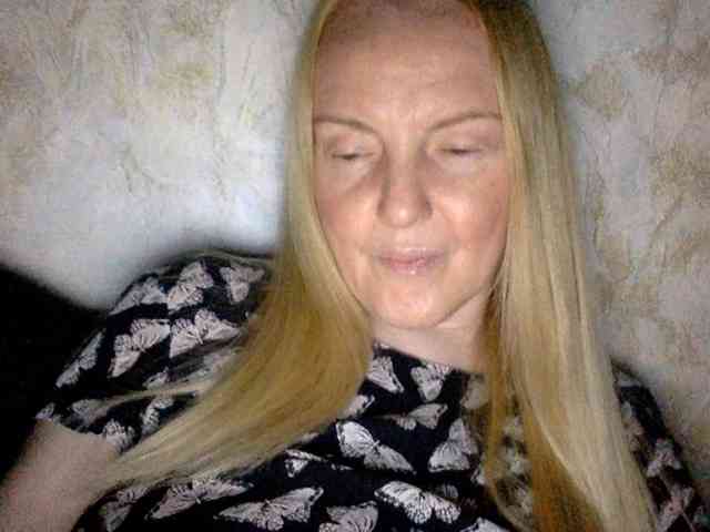 BlondyVio webcam