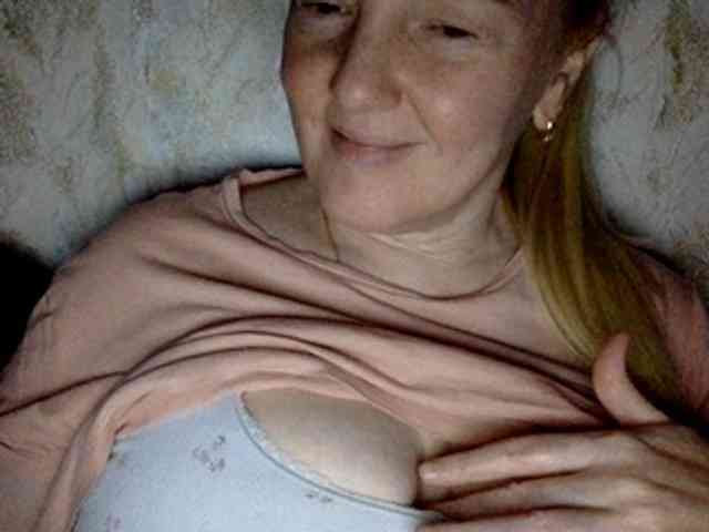 BlondyVio webcam
