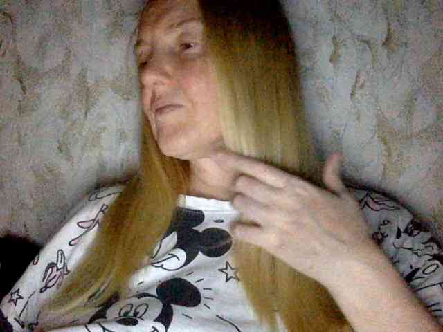 BlondyVio webcam