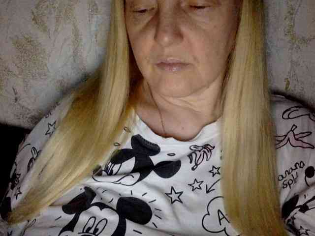 BlondyVio webcam