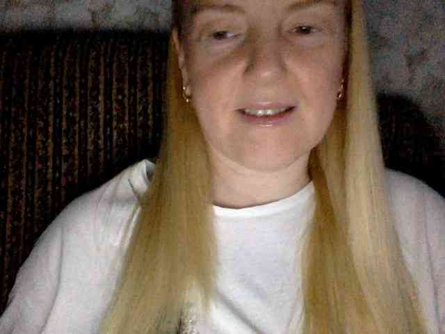 BlondyVio webcam