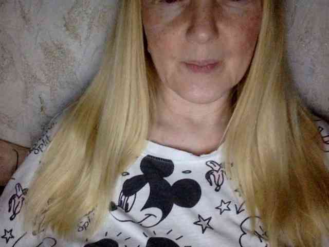 BlondyVio webcam