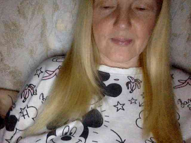 BlondyVio webcam