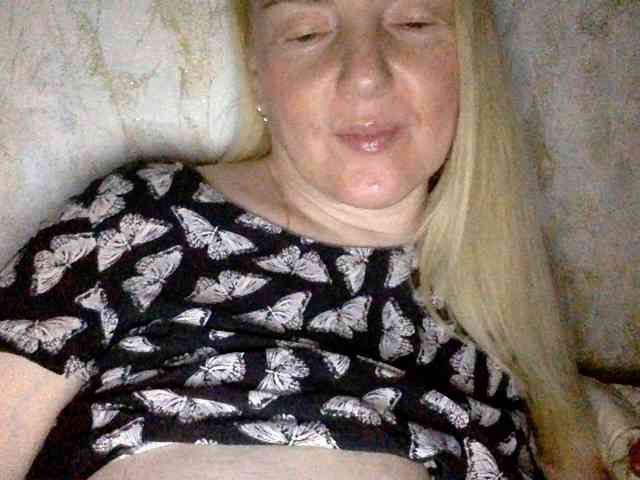 BlondyVio webcam