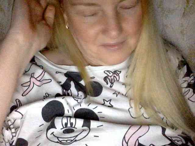 BlondyVio webcam