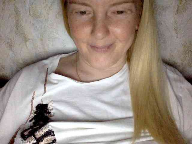 BlondyVio webcam