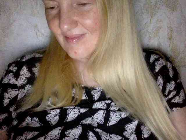BlondyVio webcam