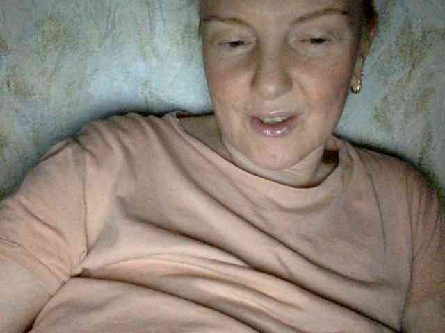 BlondyVio webcam