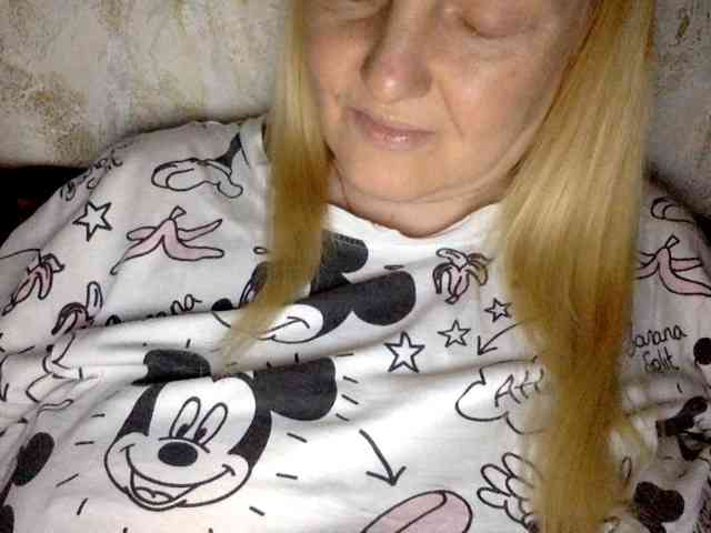 BlondyVio webcam
