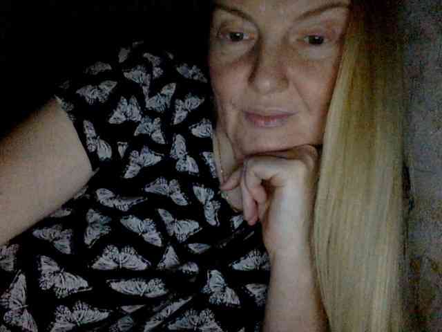 BlondyVio webcam