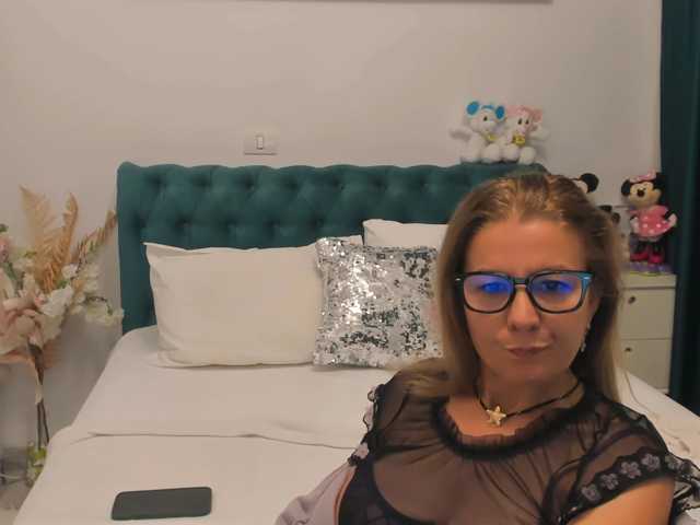 SalomeJade live cam on BongaCams