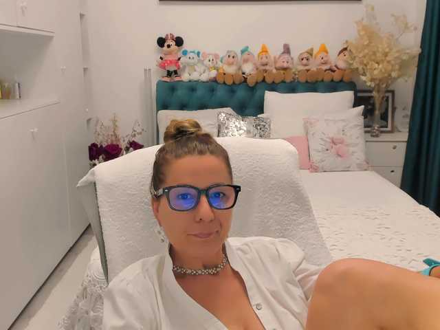 SalomeJade live cam on BongaCams