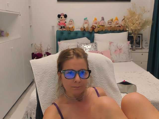 SalomeJade live cam on BongaCams