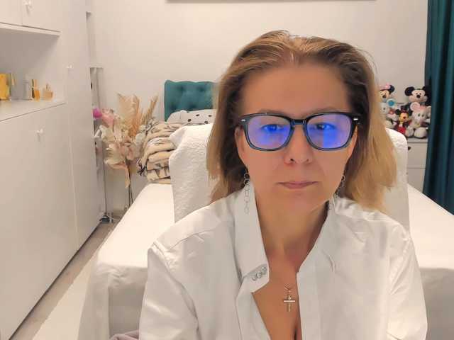 SalomeJade live cam on BongaCams