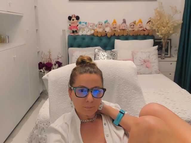 SalomeJade live cam on BongaCams