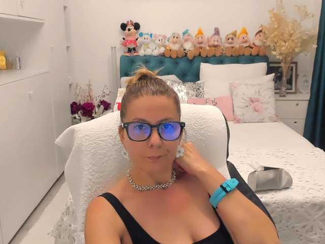 SalomeJade live cam on BongaCams