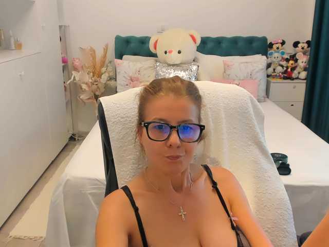 SalomeJade live cam on BongaCams
