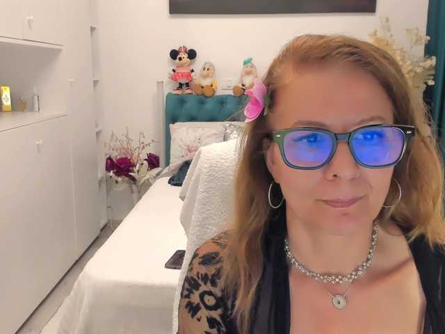 SalomeJade live cam on BongaCams