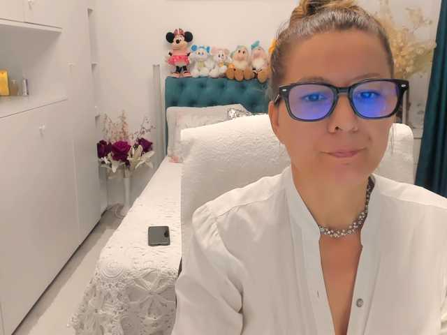 SalomeJade live cam on BongaCams