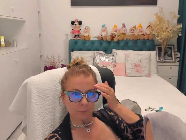 SalomeJade live cam on BongaCams