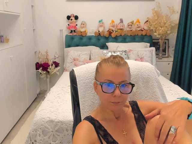 SalomeJade live cam on BongaCams
