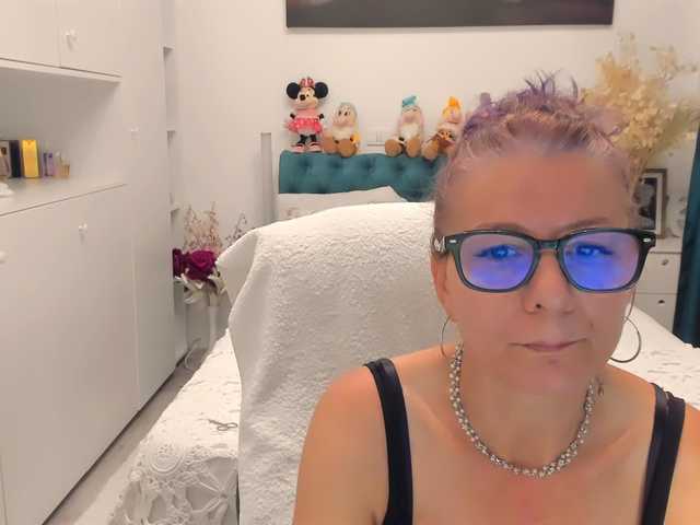 SalomeJade live cam on BongaCams