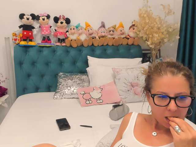 SalomeJade live webcam show