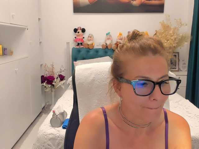 SalomeJade live cam on BongaCams