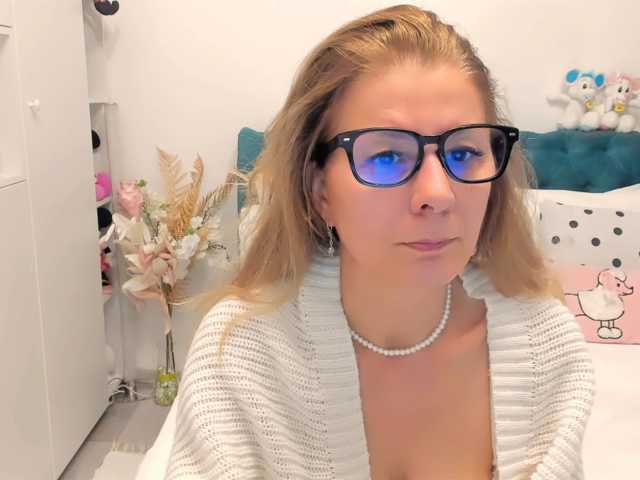 SalomeJade live cam preview