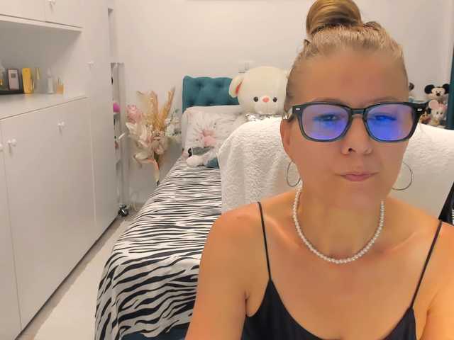 SalomeJade live cam on BongaCams