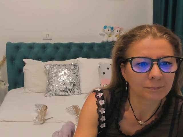 SalomeJade live cam on BongaCams
