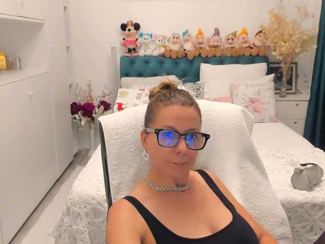 SalomeJade live cam on BongaCams
